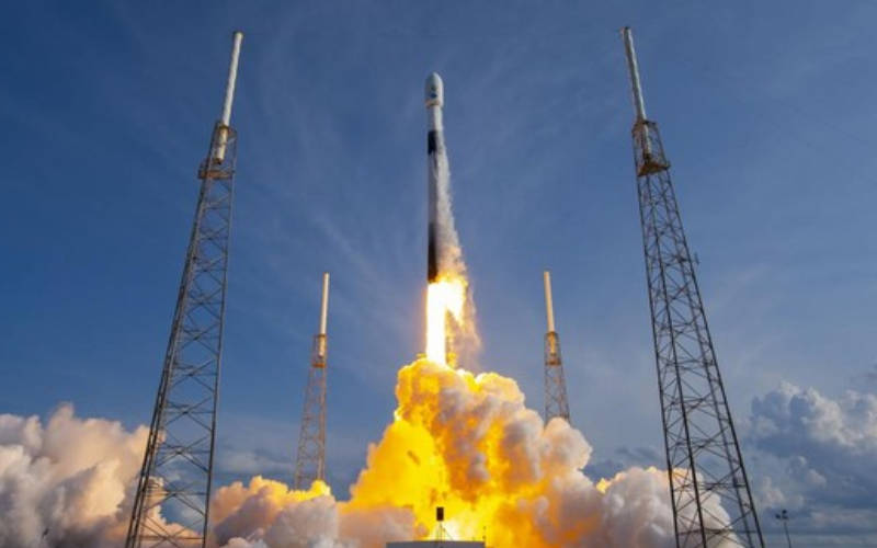 Satelit SATRIA-1 (Nusantara Tiga) berhasil diluncurkan dengan Roket SpaceX